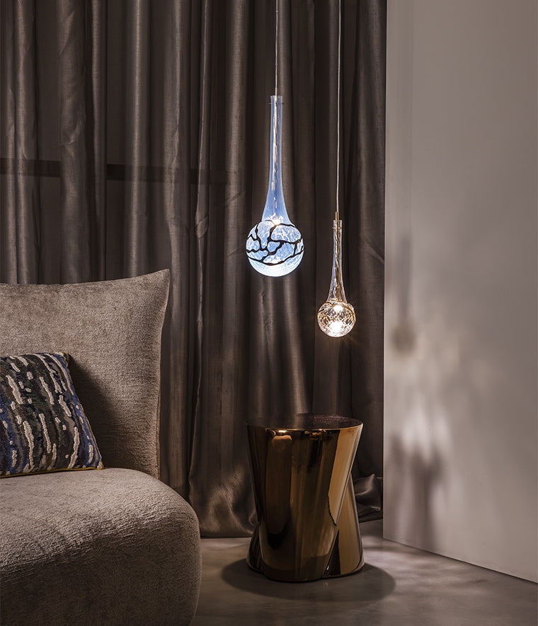 Lampada a sospensione singola in vetro soffiato trasparente o seta bianco e inserti metallici