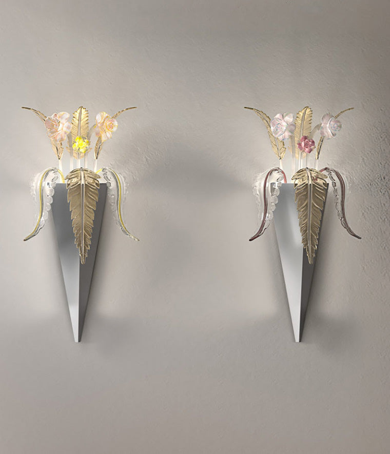 dettaglio applique floreale vetro murano ambientato collezione iconica cod 1320-LT patrizia volpato